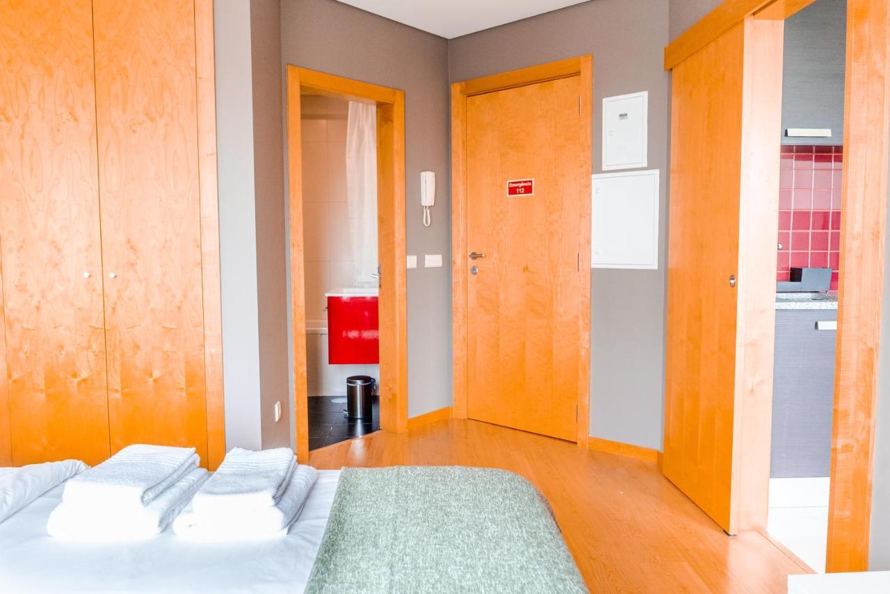 Sunny Studio In The Heart Of Lapa - 5Min Walk To Metro! Porto Exterior photo